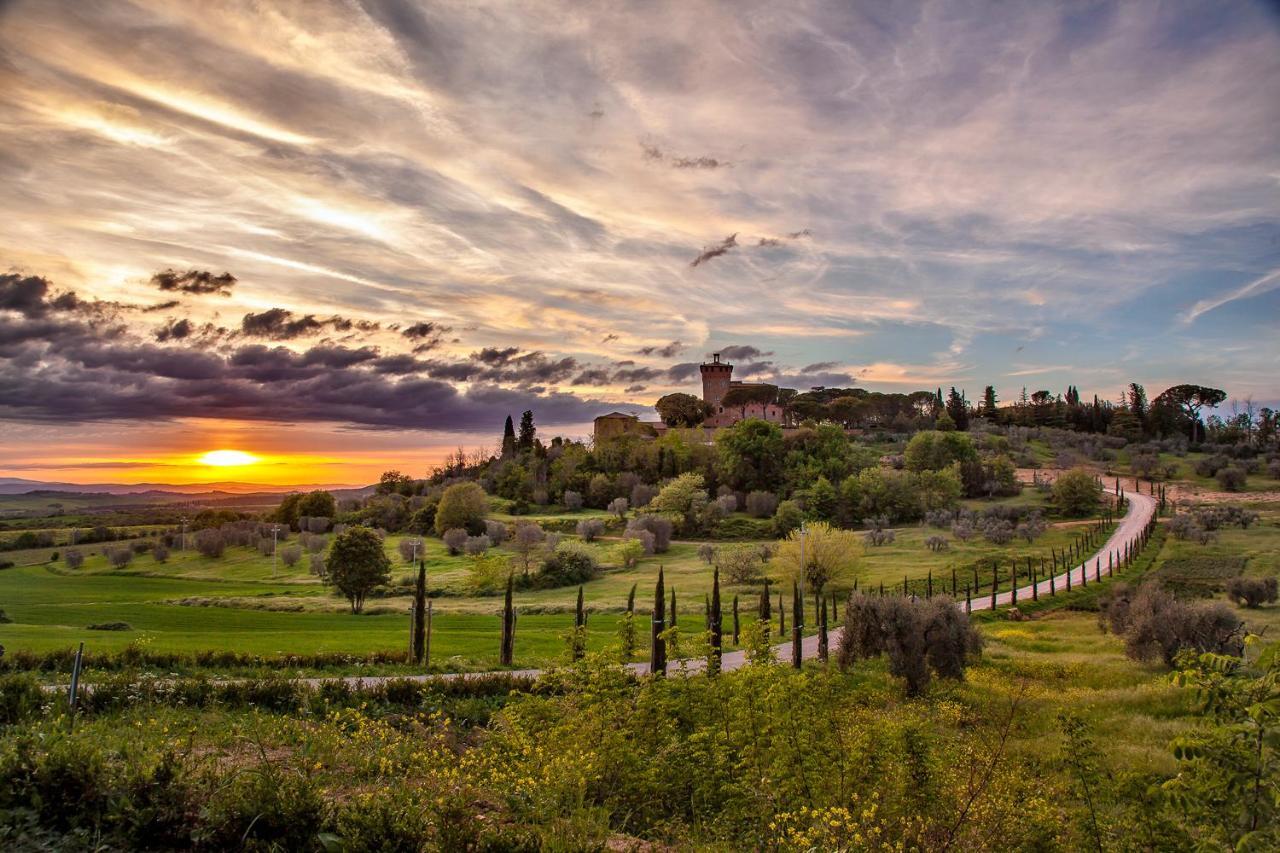 Palazzo Massaini - La Pieve Villa ปีเอนซา ภายนอก รูปภาพ